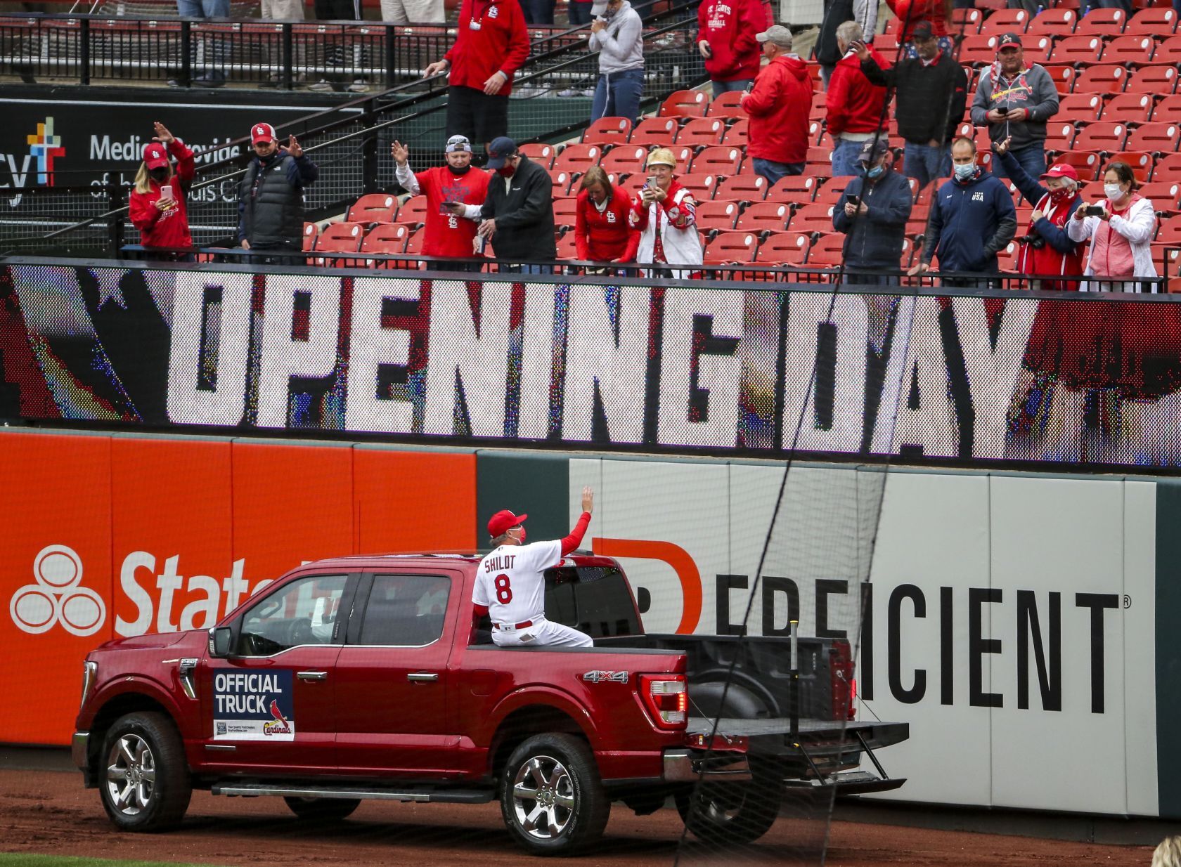 Cardinals welcome fans for 2021 home opener